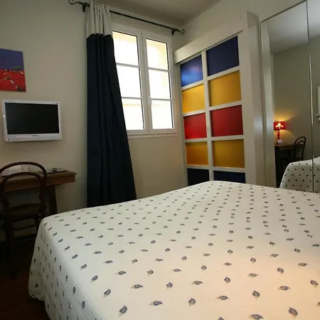 فندق La Tour Intendance 3*