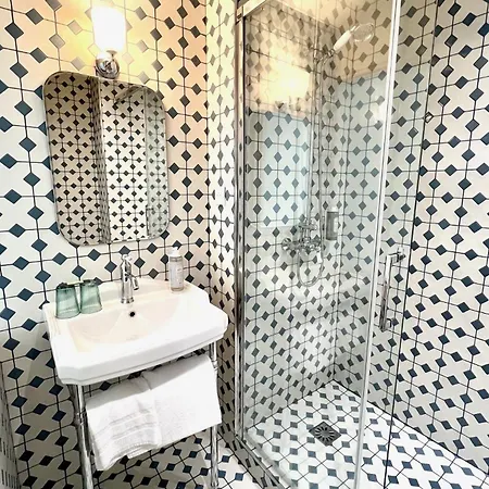 Hotel La Tour Intendance Bordeaux