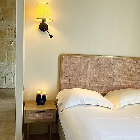 La Tour Intendance فندق