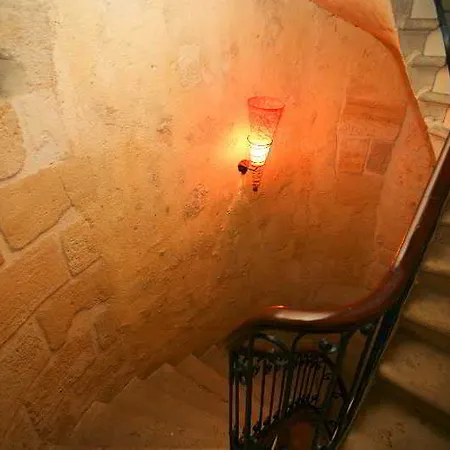 La Tour Intendance מלון 3*