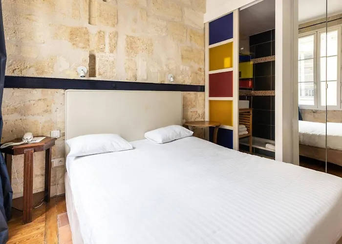 Отель La Tour Intendance 3*