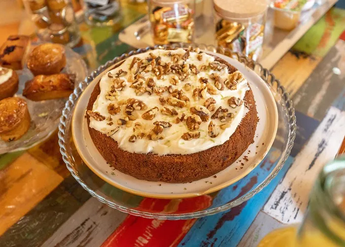 La Tour Intendance Отель