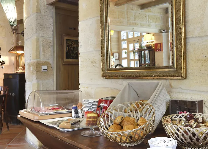 Отель La Tour Intendance