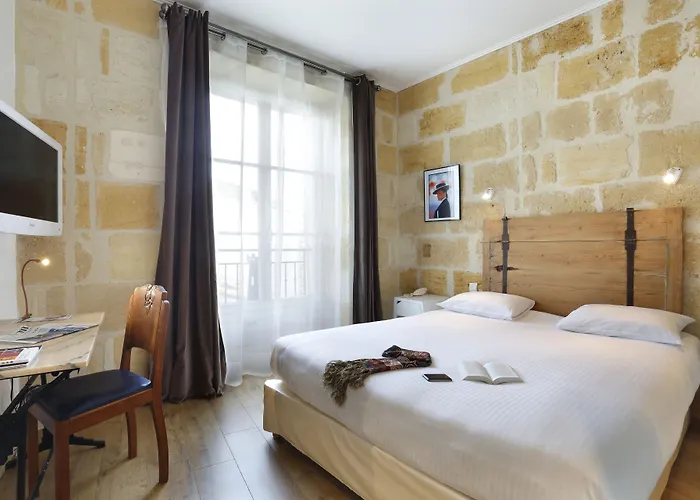 La Tour Intendance Отель