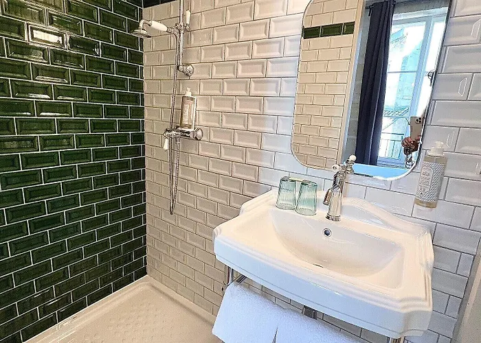 La Tour Intendance 3* Бордо