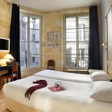La Tour Intendance Otel 3*