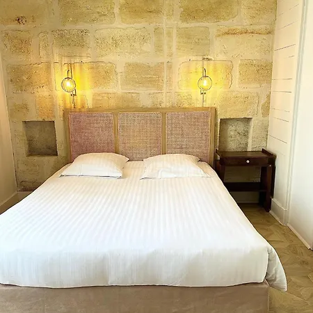 Otel La Tour Intendance