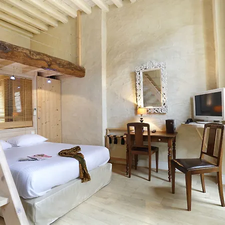 Otel La Tour Intendance