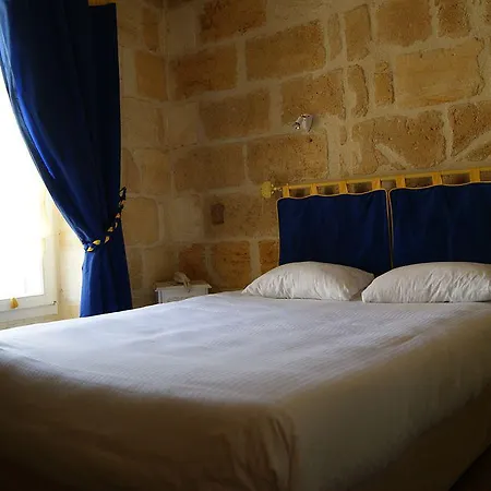La Tour Intendance Bordeaux