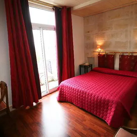 La Tour Intendance Szálloda 3*