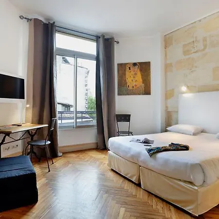 La Tour Intendance Bordeaux