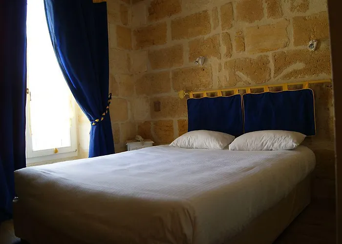 La Tour Intendance Bordeaux