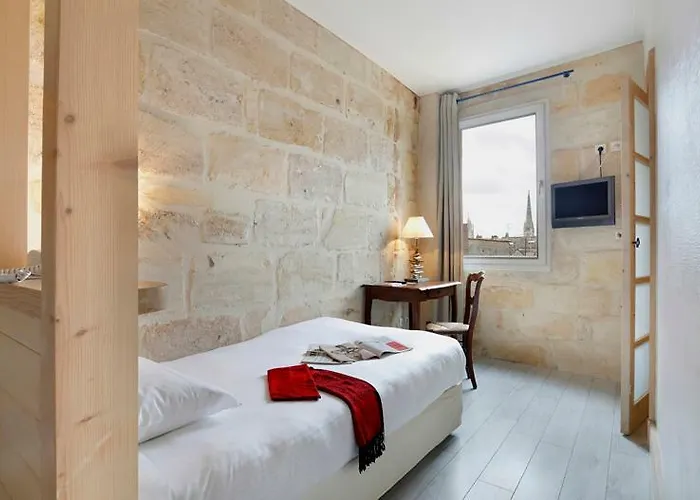 La Tour Intendance Bordeaux